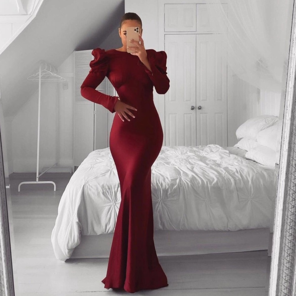 HOUSE OF CB Ottillie Sexy Open Back Puff Sleeves
Silky Satin Red Maxi Gown Dress - Picture 9 of 14